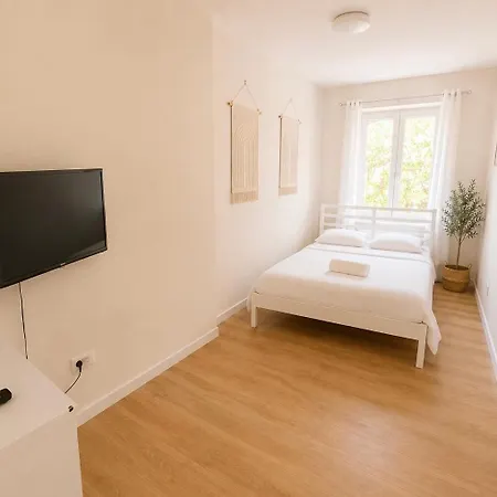 Apartament Sleep & Go Center Station Airport 9 *