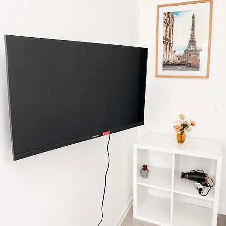Apartament Sleep & Go Center Station Airport 9 *